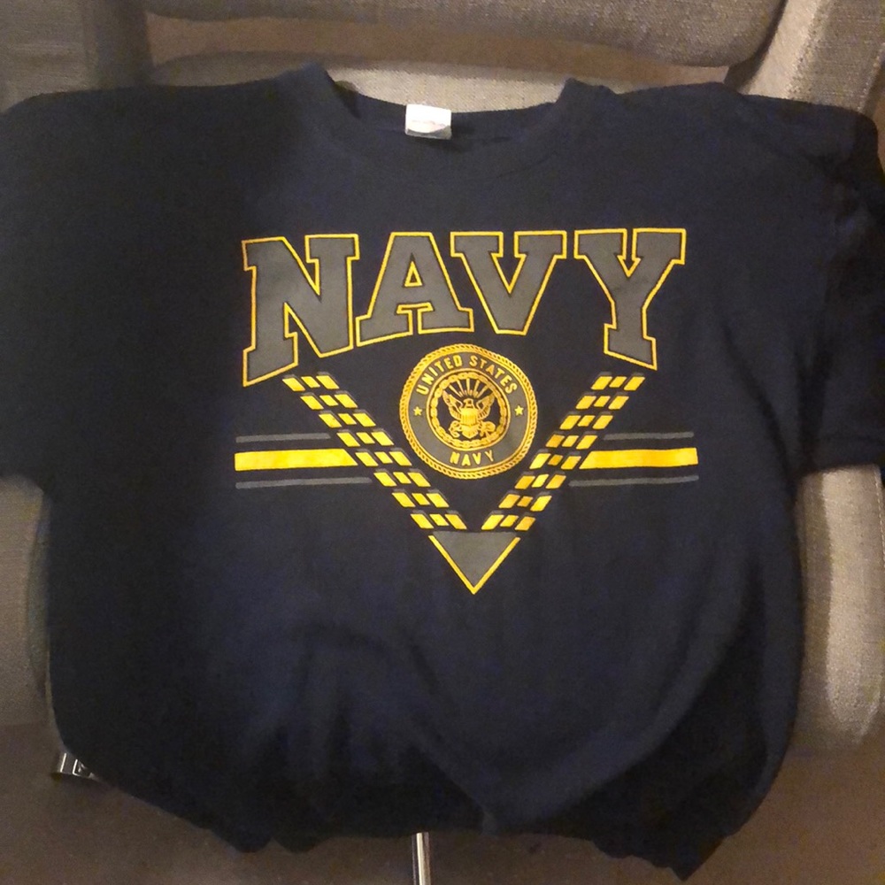 Medium NAVY long sleeve/sweatshirt.
